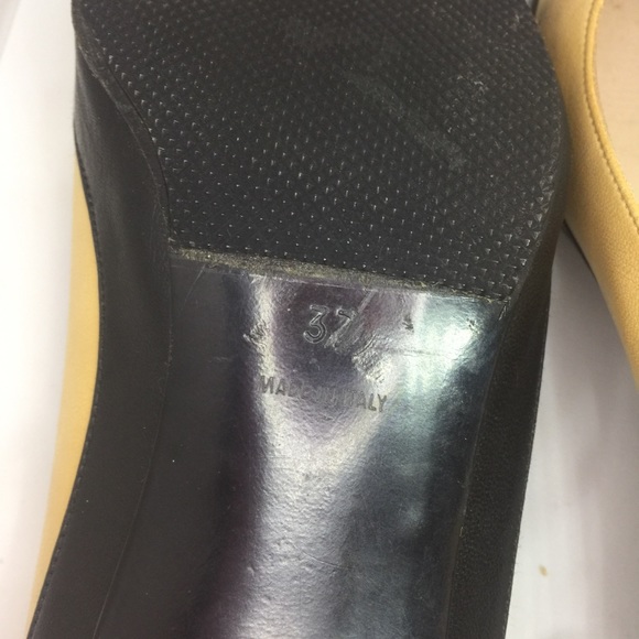 ❤️AFFORDABLE❤️Authentic CHANEL Black Beige Sandals - Picture 6 of 7